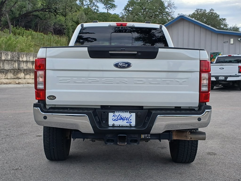 Certified 2021 Ford F350 Lariat w/ Lariat Ultimate Package AWD/4WD image 4