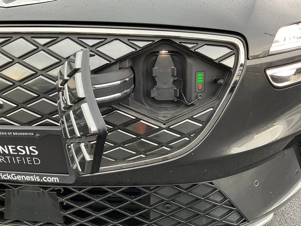 Used 2025 Genesis Electrified GV70 Advanced w/ Prestige Package image 12