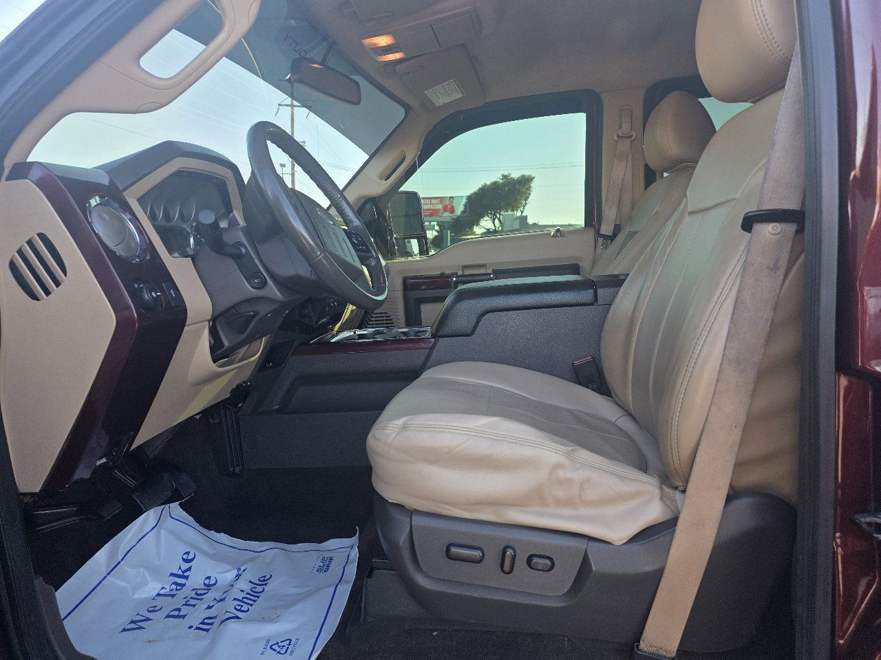 Used 2011 Ford F250 Lariat w/ Lariat Interior Pkg image 11