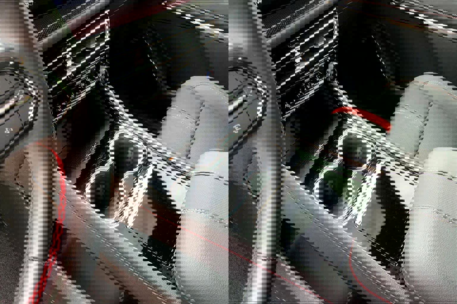 Used 2024 Chevrolet Traverse RS image 16