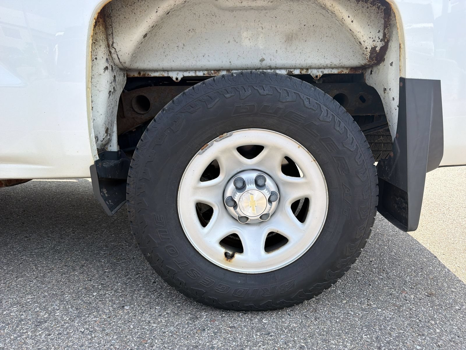 Used 2018 Chevrolet Silverado 1500 W/T AWD/4WD image 18