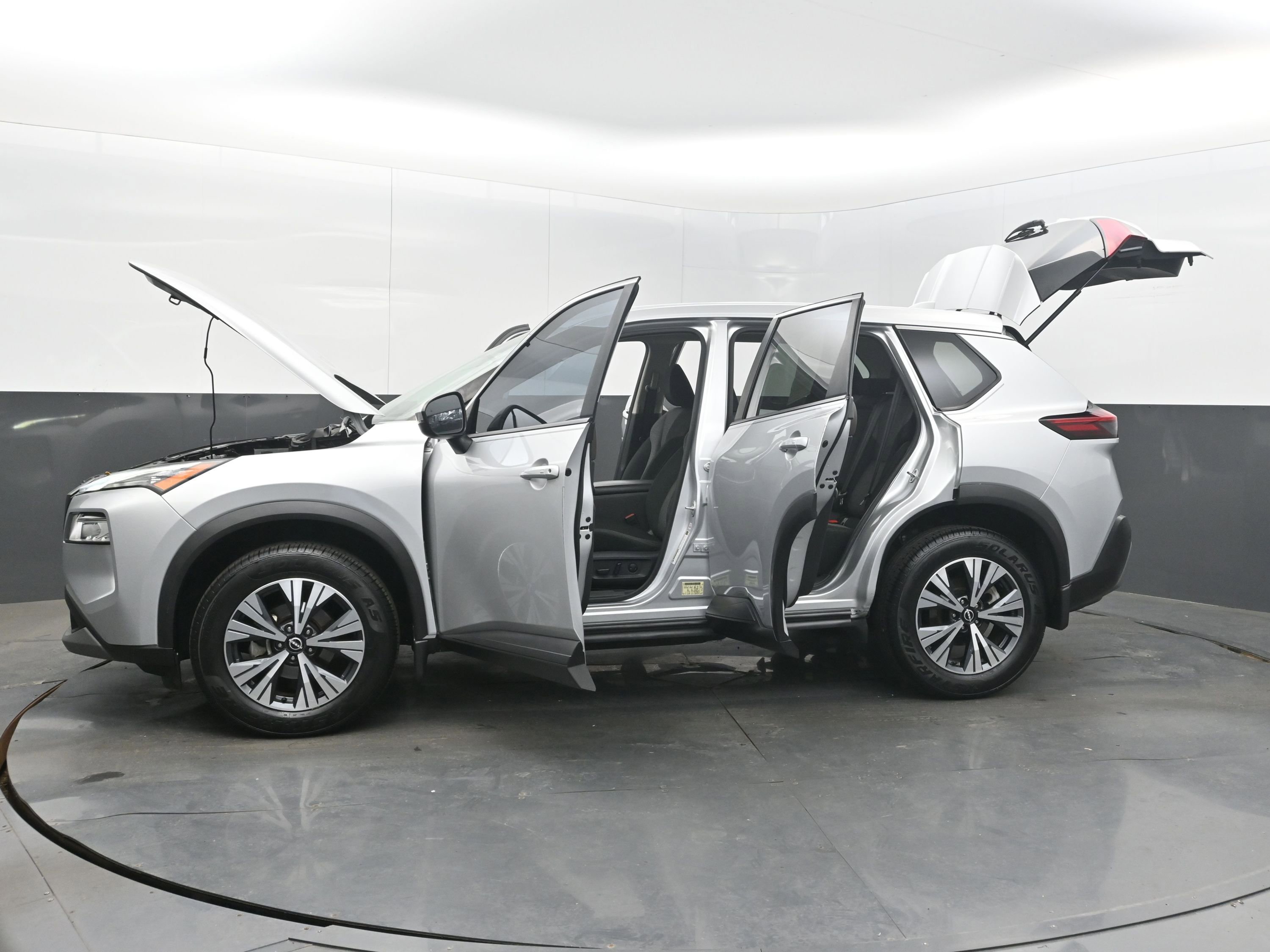 Used 2022 Nissan Rogue SV image 41