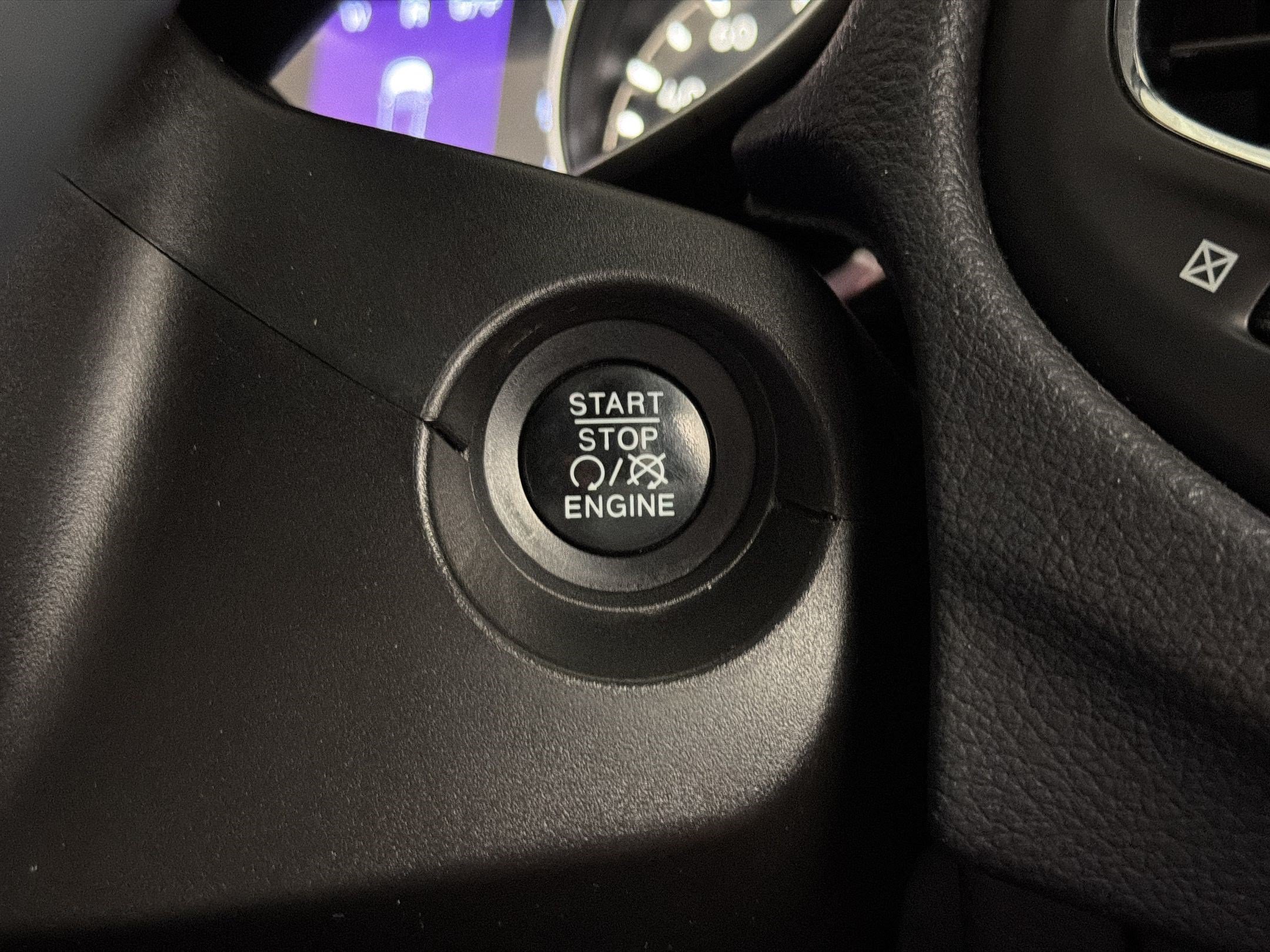 Used 2017 Jeep Compass Latitude w/ Safe & Security Group FWD image 25