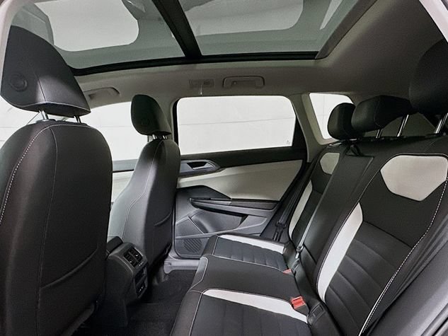 New 2026 Volkswagen Taos SEL AWD/4WD image 18