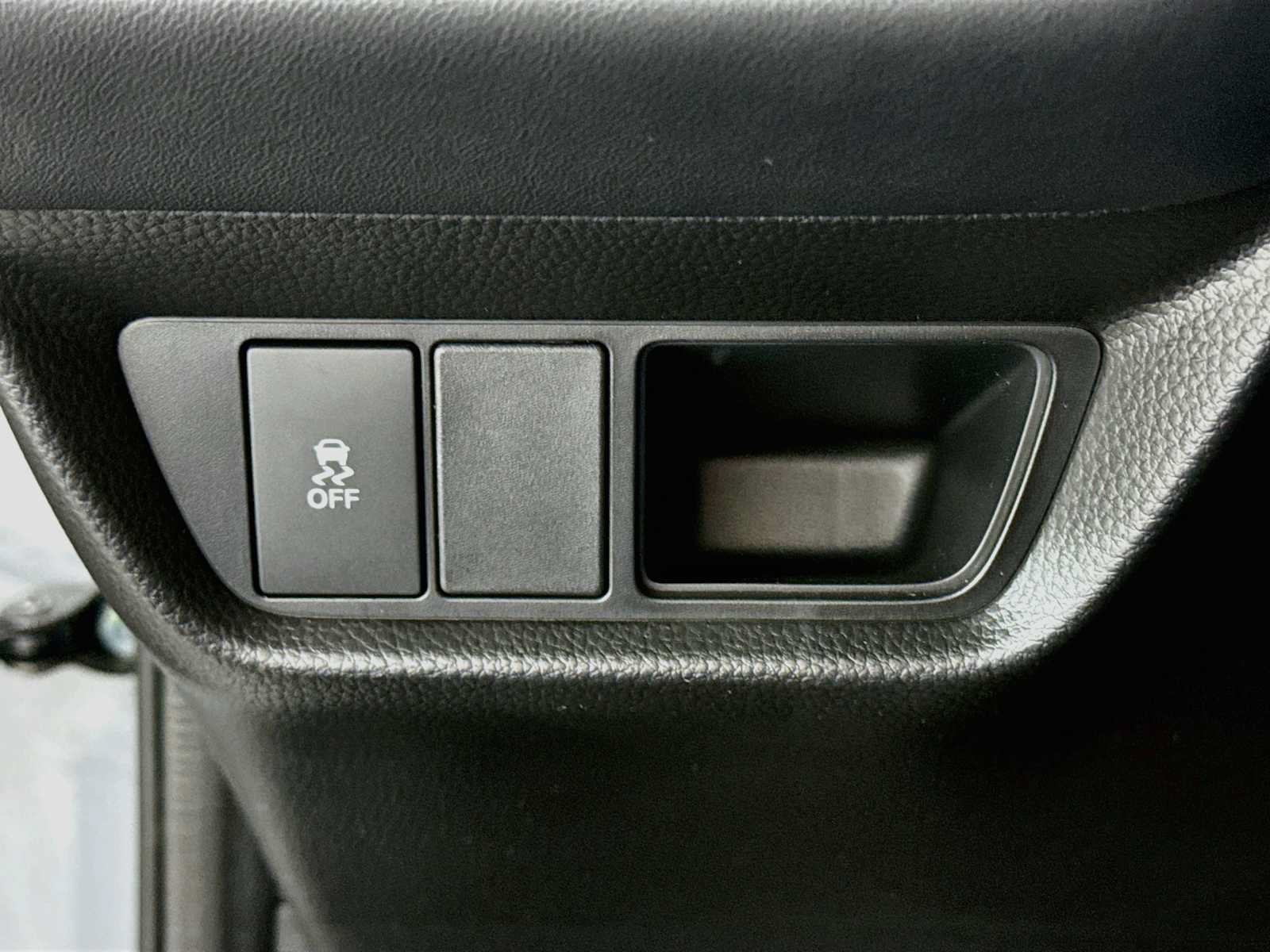 Used 2027 Honda HR-V EX-L image 10