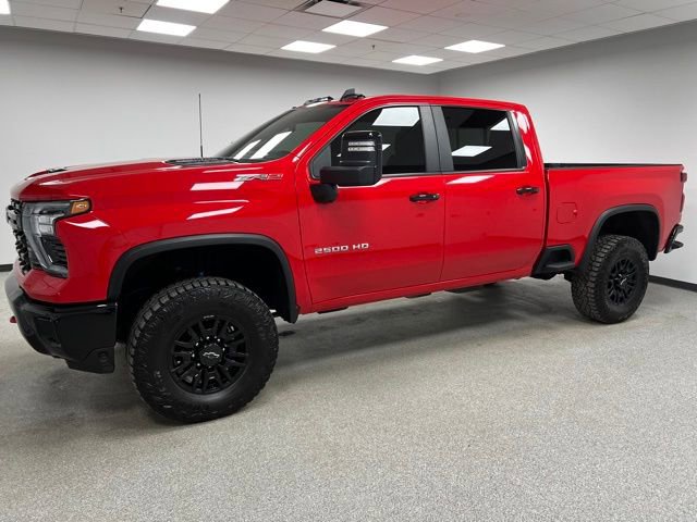 Used 2024 Chevrolet Silverado 2500 ZR2 w/ Technology Package image 5