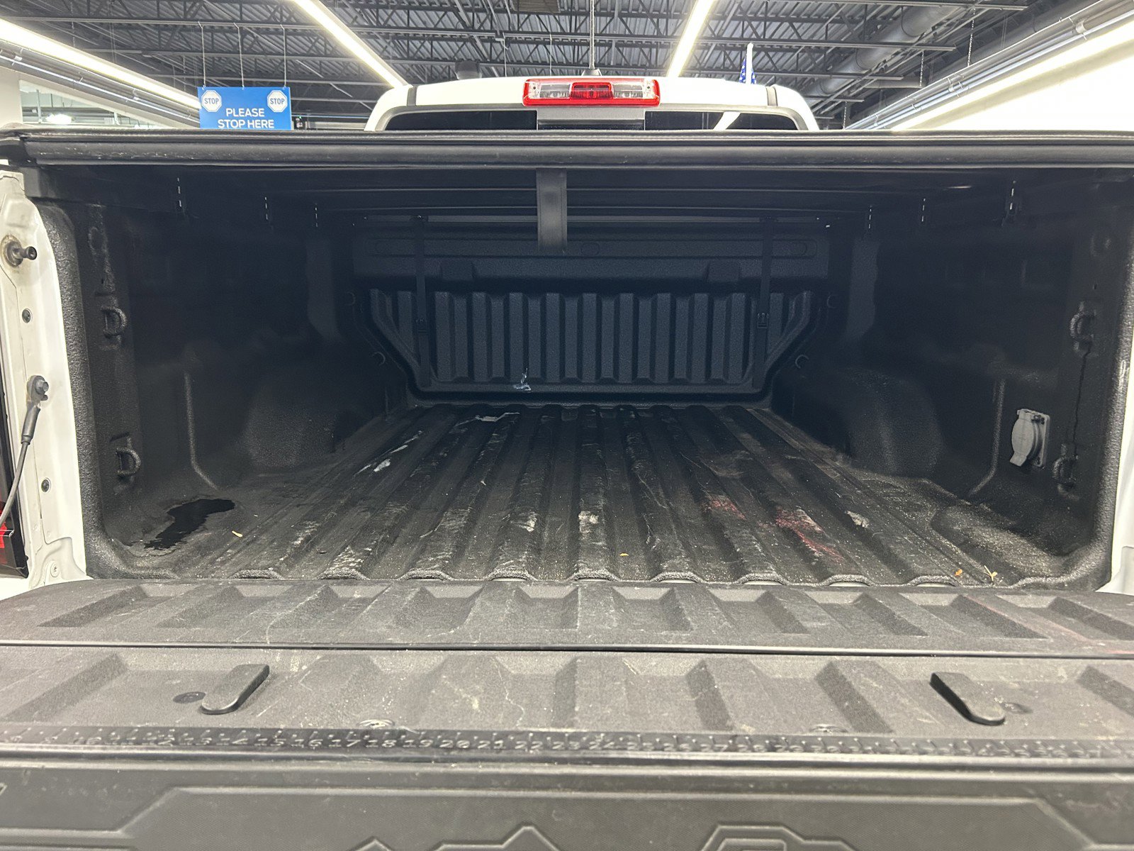 Used 2023 GMC Canyon Elevation w/ Convenience Package image 16