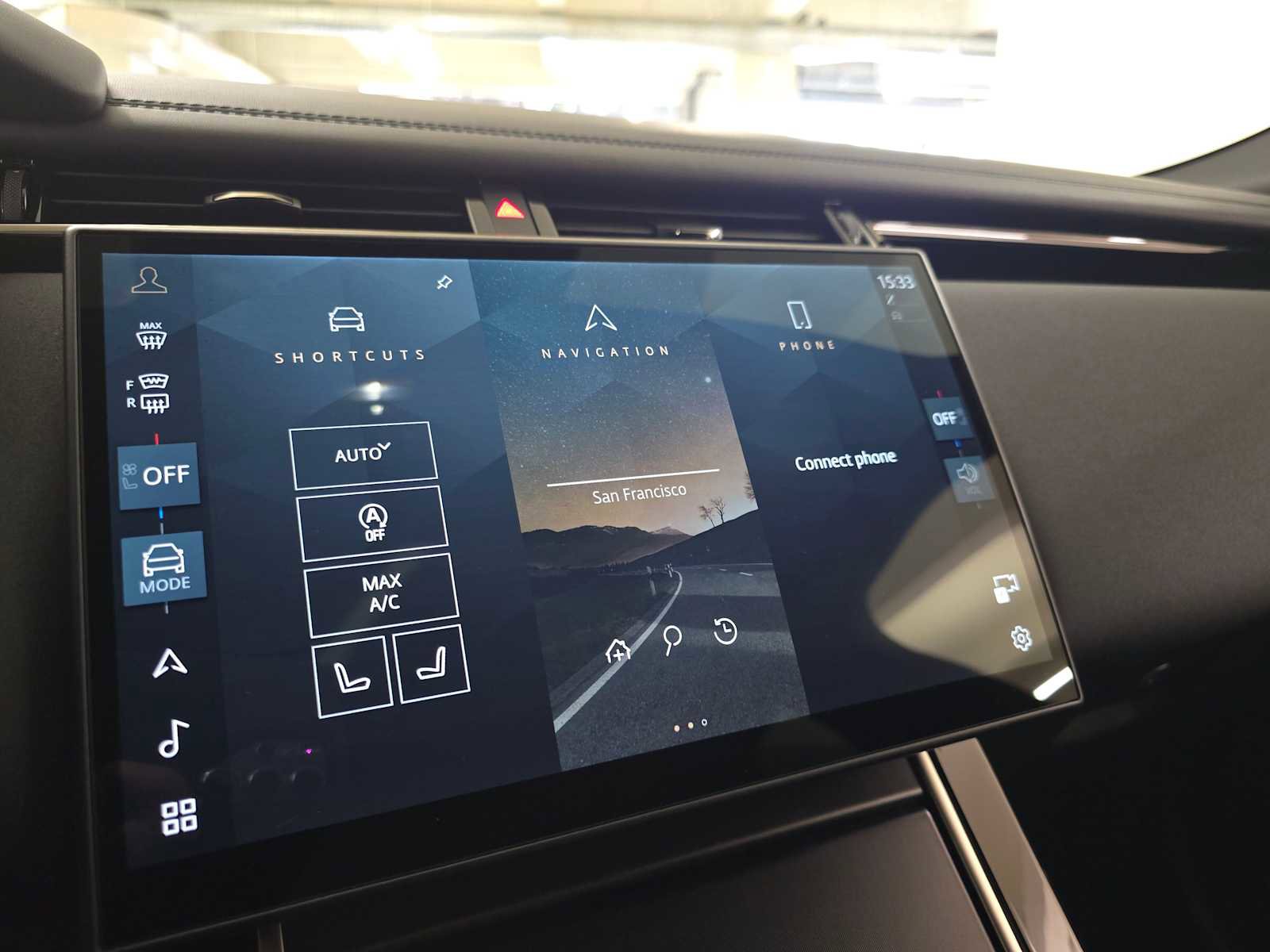 New 2026 Land Rover Range Rover Velar Dynamic SE image 24