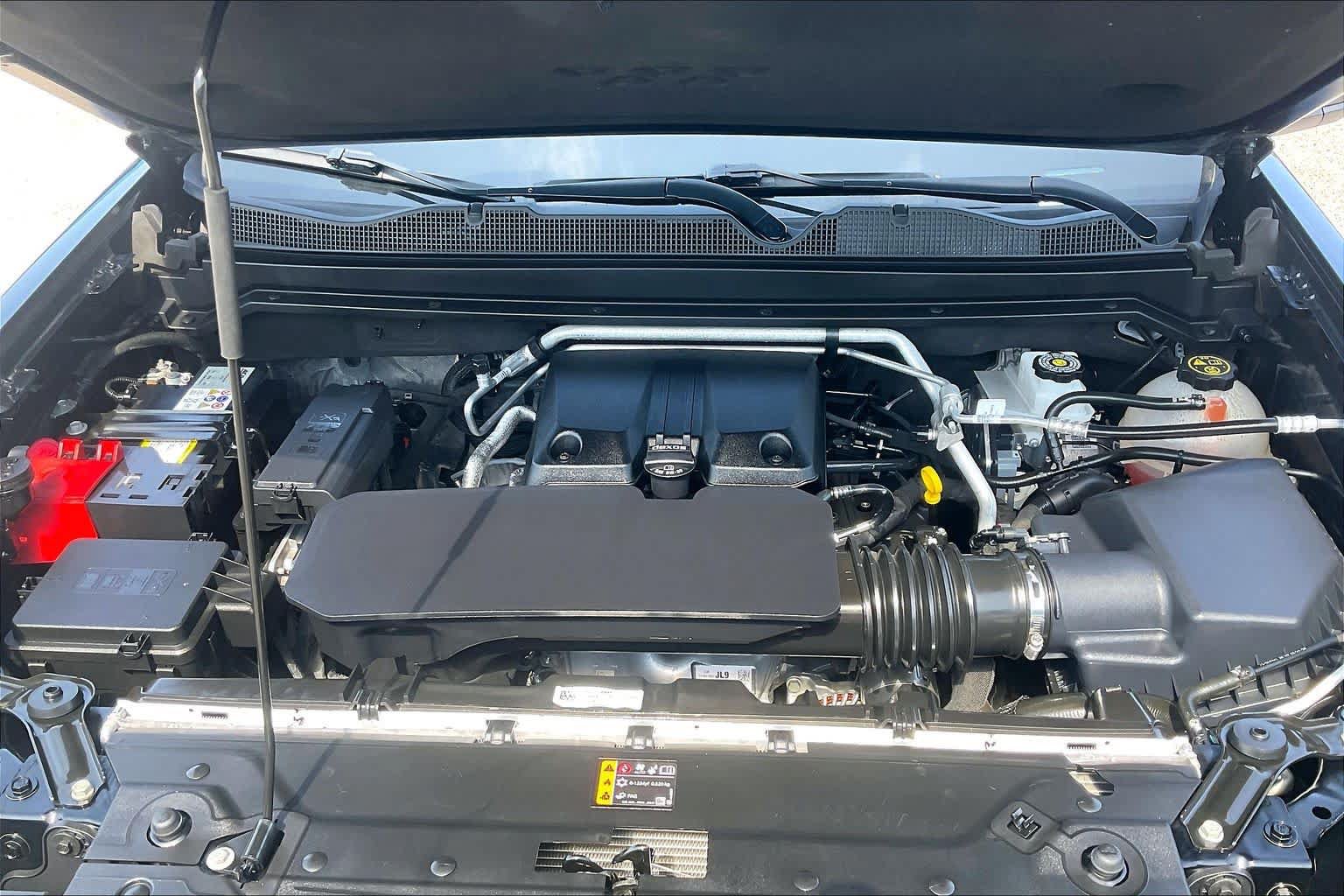 Used 2023 Chevrolet Colorado LT w/ LT Convenience Package II AWD/4WD image 29