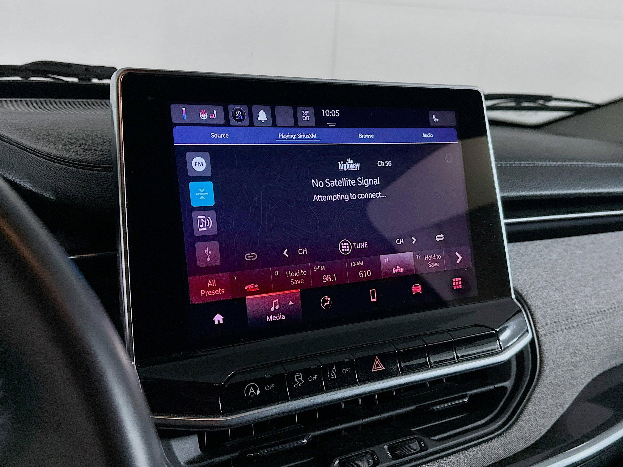 Used 2022 Jeep Compass Latitude w/ Sun and Sound Group image 32