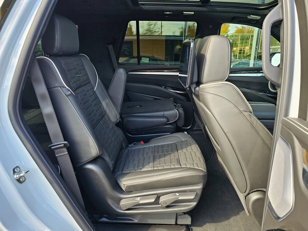 New 2026 Cadillac Escalade Platinum Sport AWD/4WD image 12