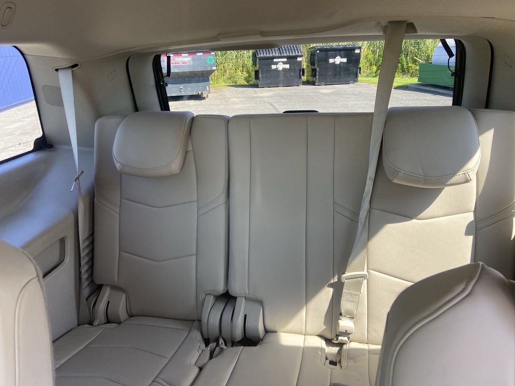 Certified 2020 Cadillac Escalade Premium Luxury AWD/4WD image 12