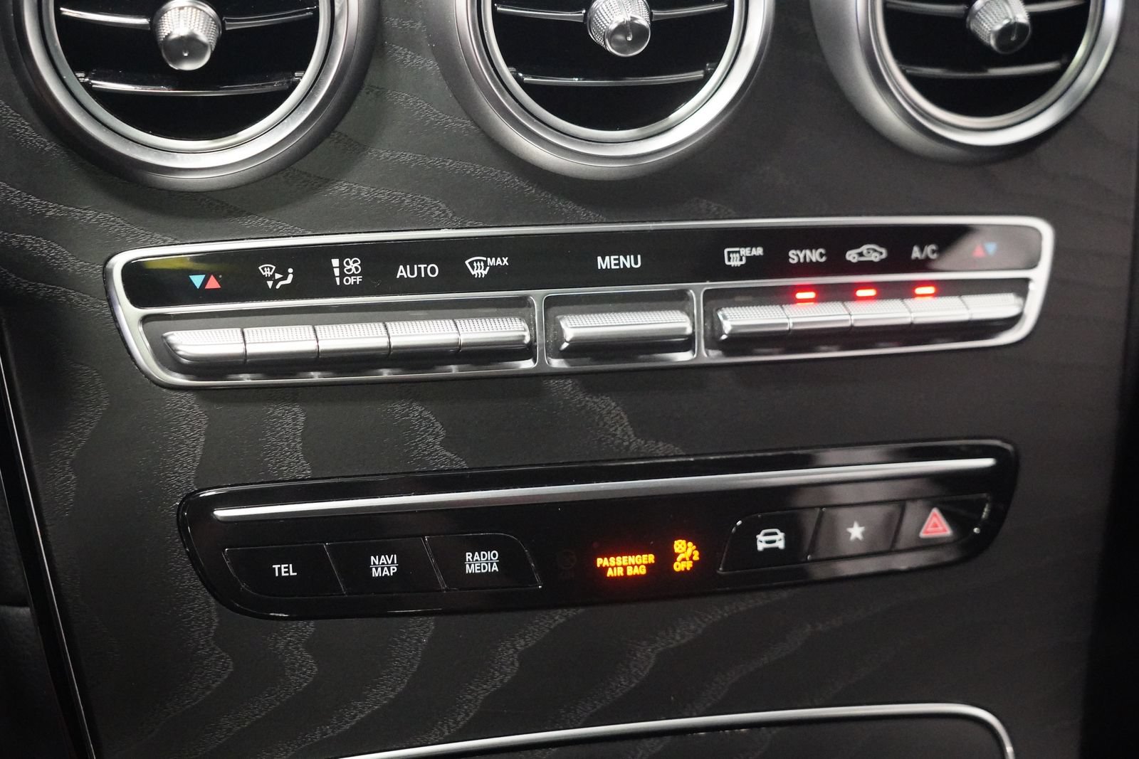 Used 2022 Mercedes-Benz GLC 300 4MATIC Coupe image 25