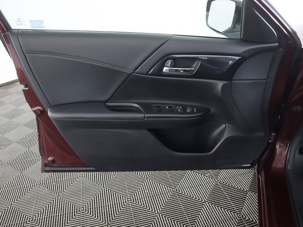 Used 2013 Honda Accord Sport image 19