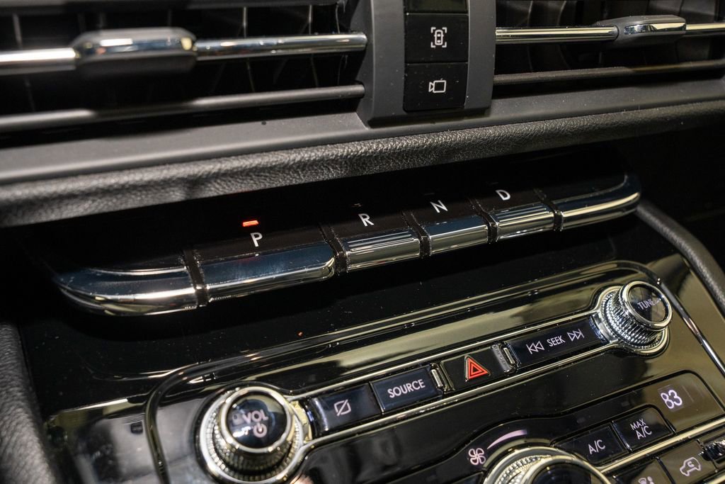 Used 2020 Lincoln Corsair FWD w/ Equipment Group 101A image 14