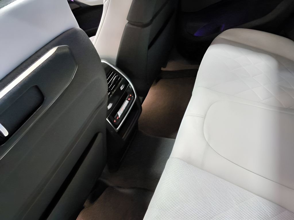 Used 2026 BMW X6 xDrive40i AWD/4WD image 31