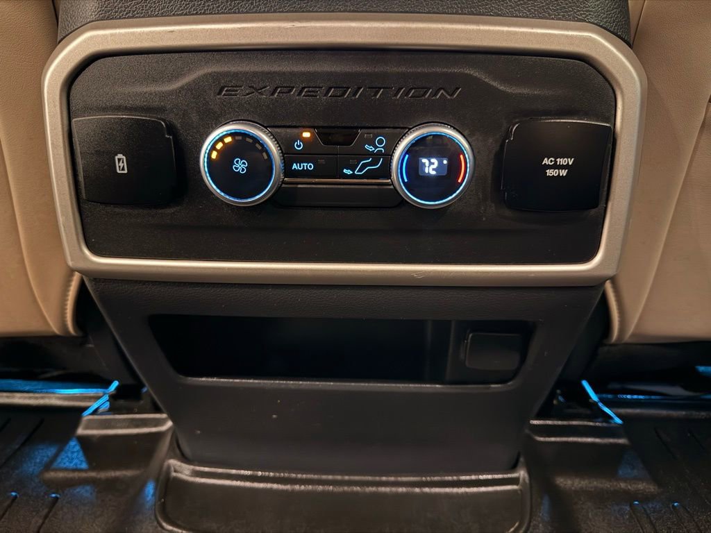 Used 2022 Ford Expedition XLT image 30