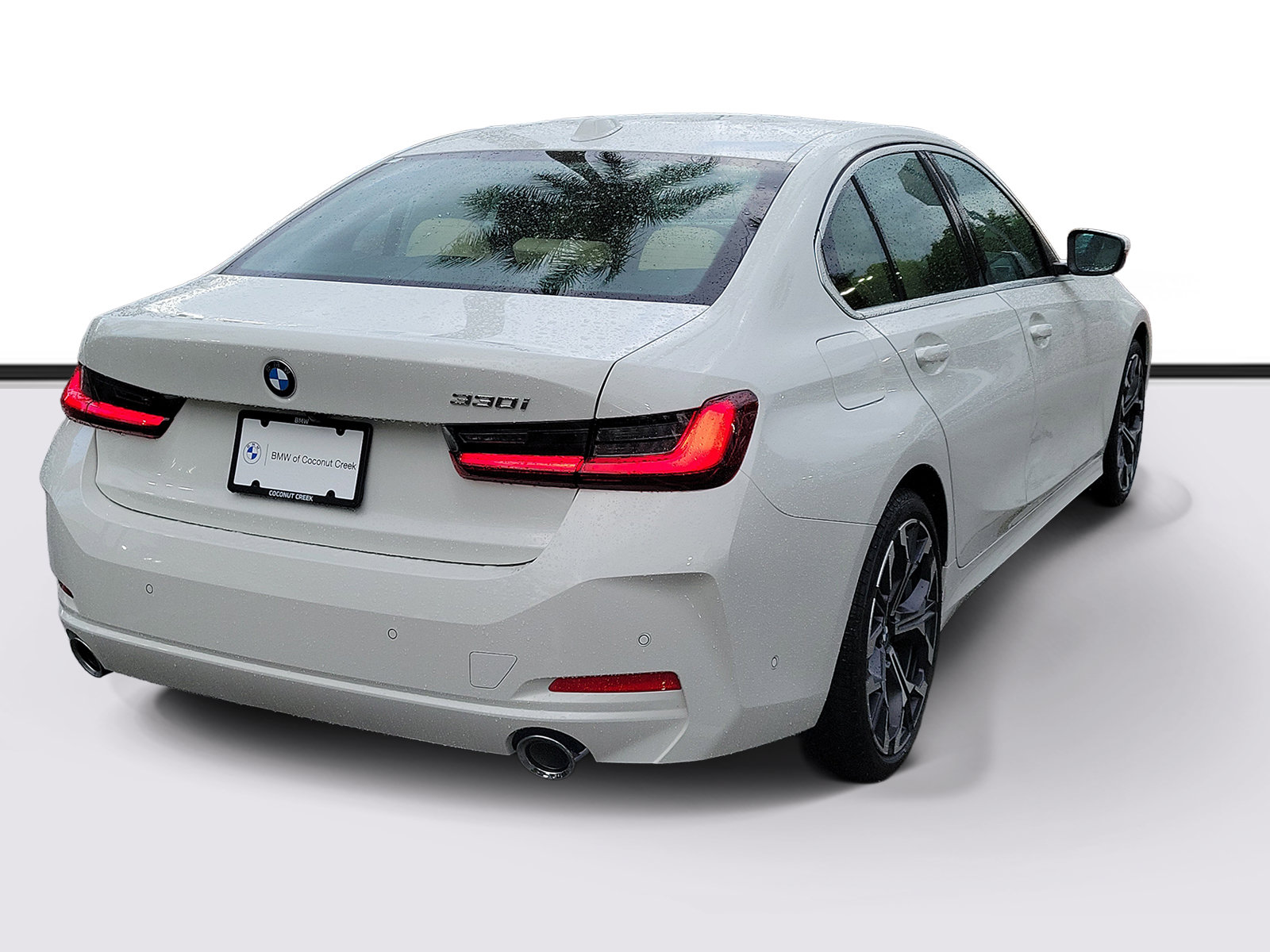 New 2026 BMW 330i Sedan w/ Convenience Package RWD image 4
