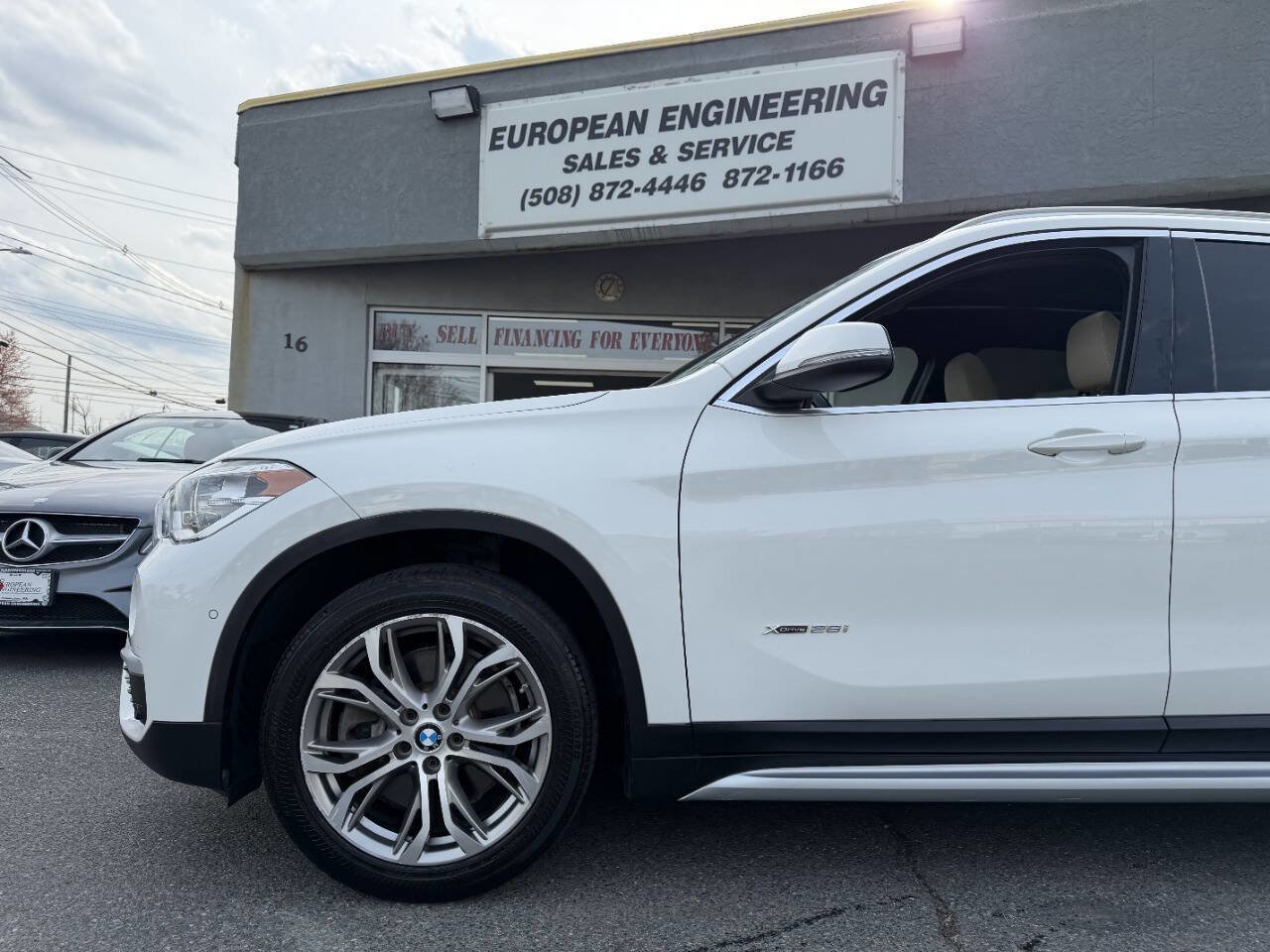 Used 2017 BMW X1 xDrive28i AWD/4WD image 11