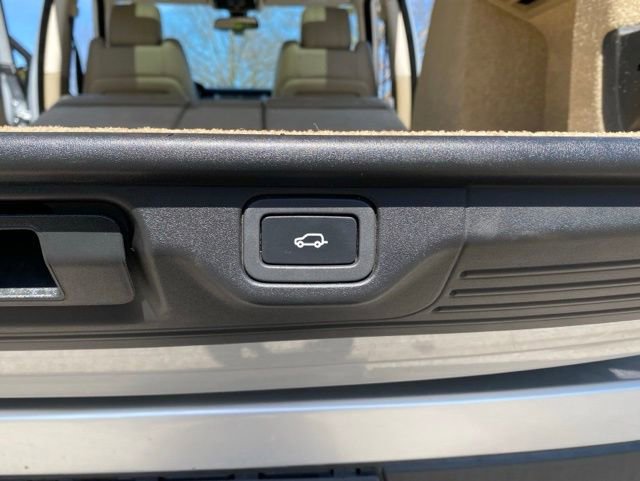 Used 2015 Land Rover Range Rover HSE image 43