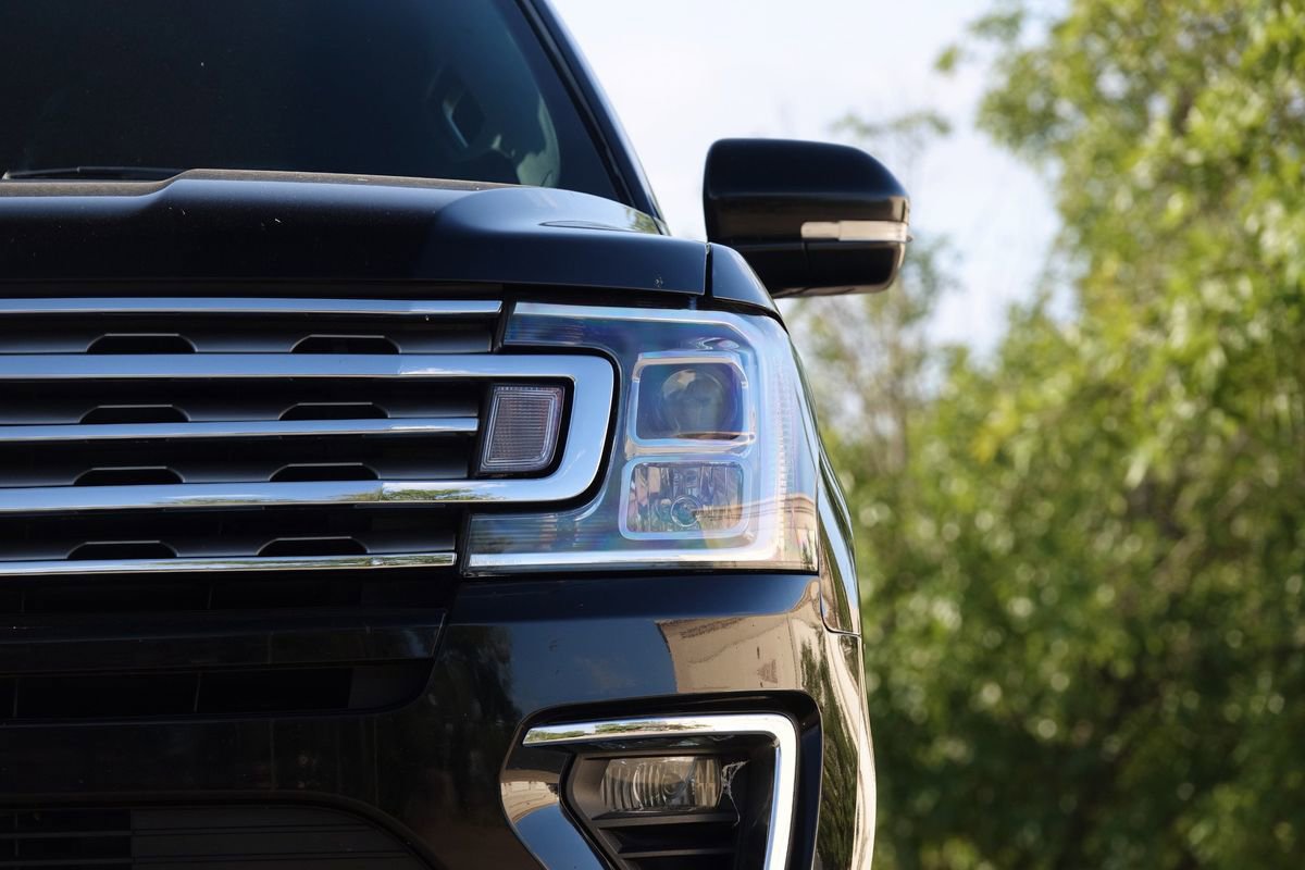 Used 2020 Ford Expedition Limited image 20