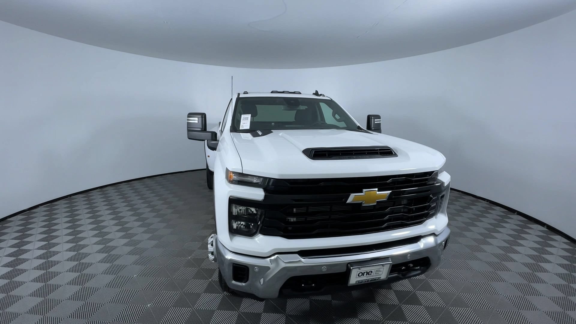 Used 2025 Chevrolet Silverado 3500 W/T AWD/4WD image 3