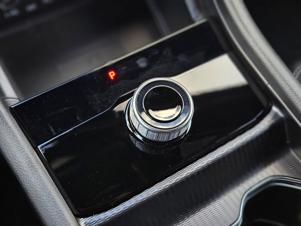 New 2025 Jeep Grand Cherokee Altitude image 24