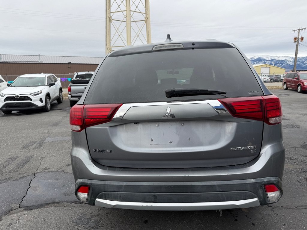Used 2018 Mitsubishi Outlander SE AWD/4WD image 8