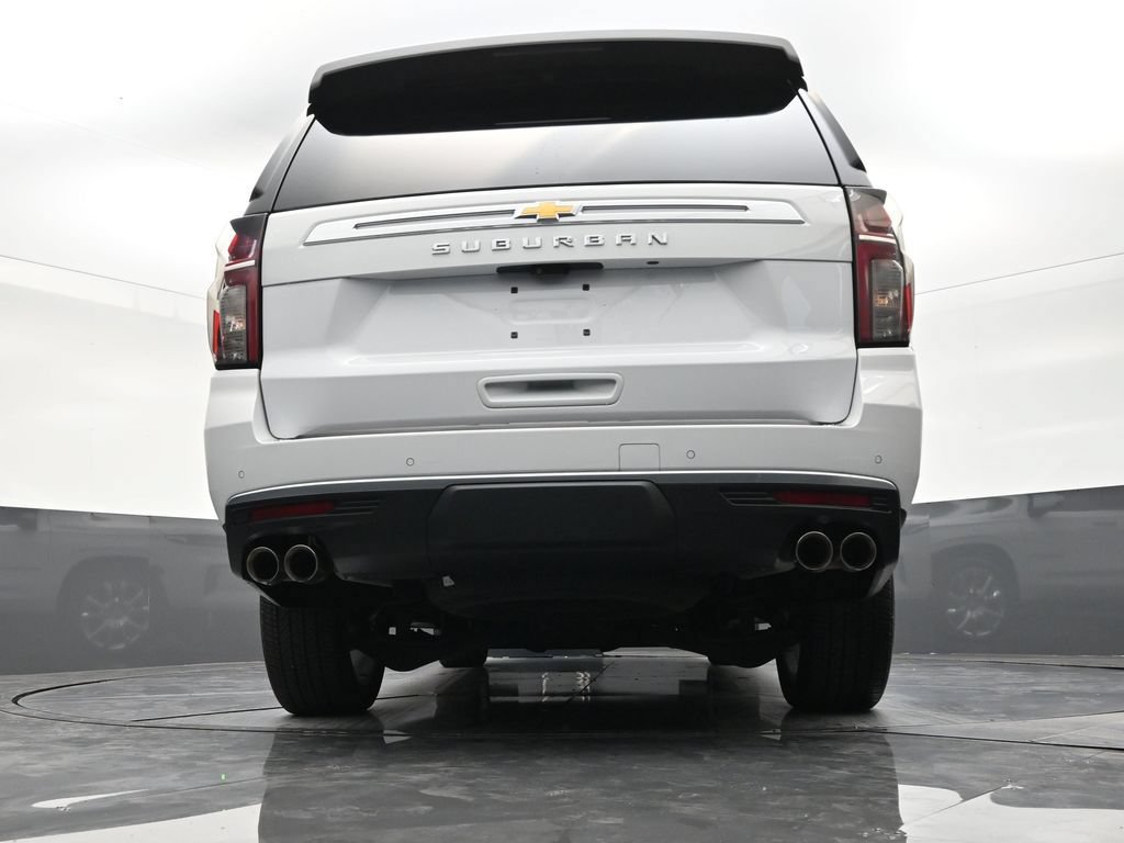Used 2024 Chevrolet Suburban High Country w/ Advanced Technology Package RWD image 23