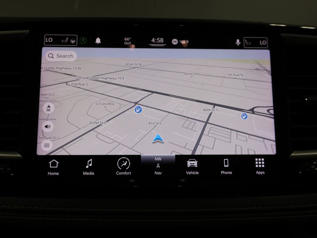 Used 2021 Chrysler Pacifica Touring-L FWD image 6