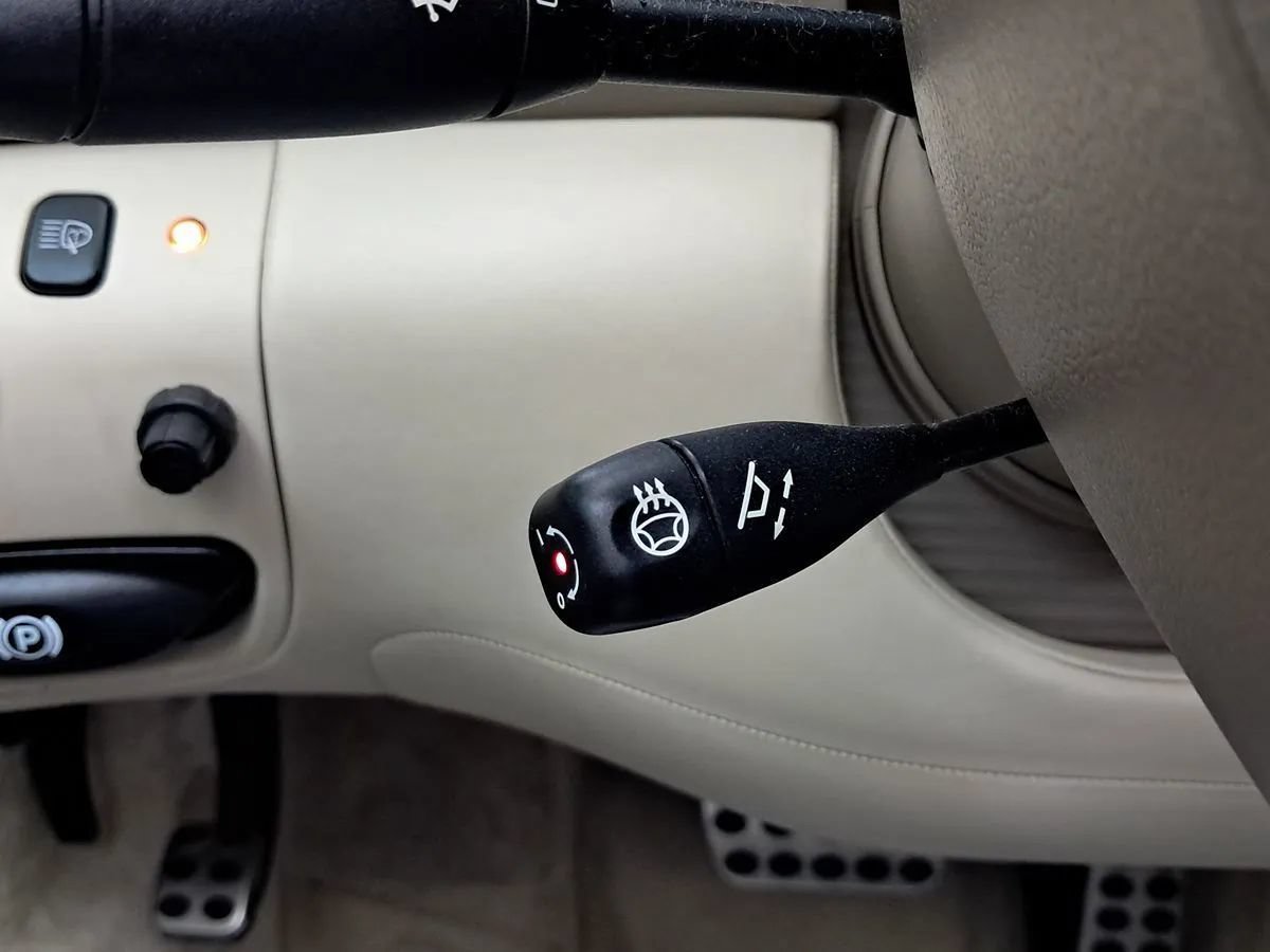 Used 2007 Mercedes-Benz SL 600 image 19