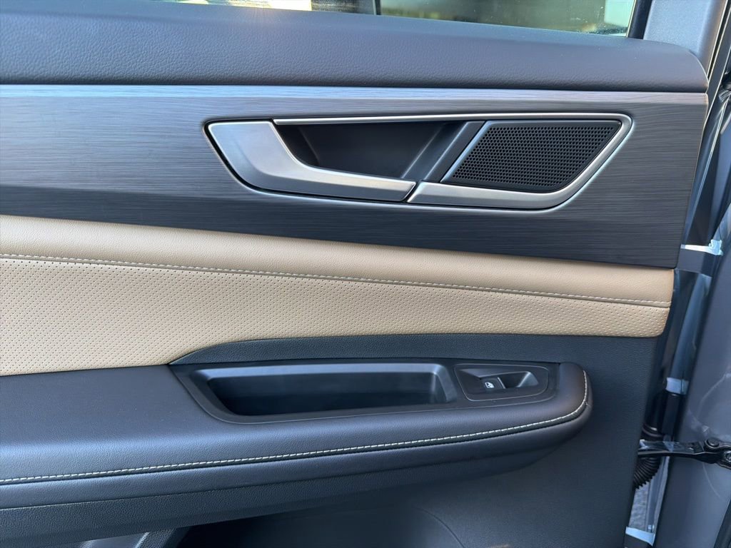 Used 2024 Volkswagen Atlas Cross Sport SE image 20