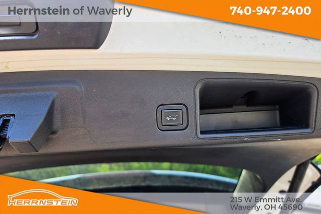Used 2023 GMC Terrain SLT FWD image 26