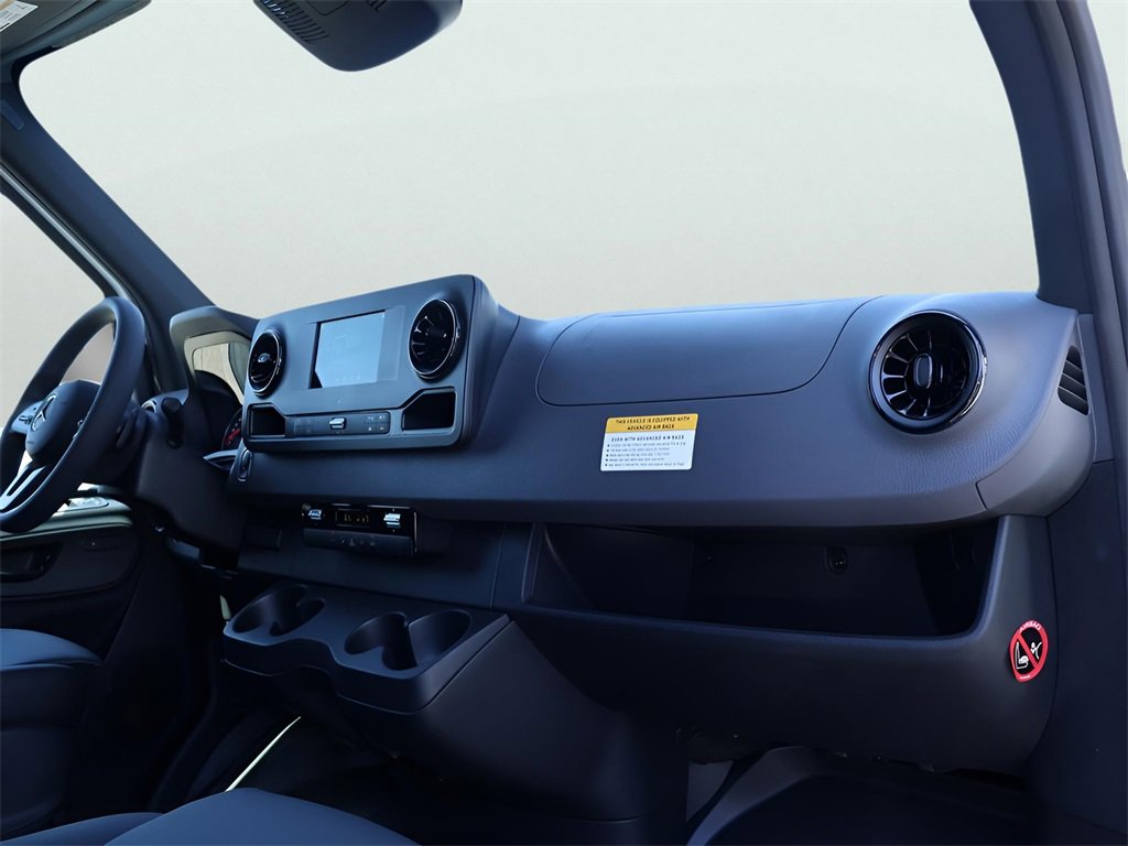 Used 2024 Mercedes-Benz Sprinter 3500 image 12