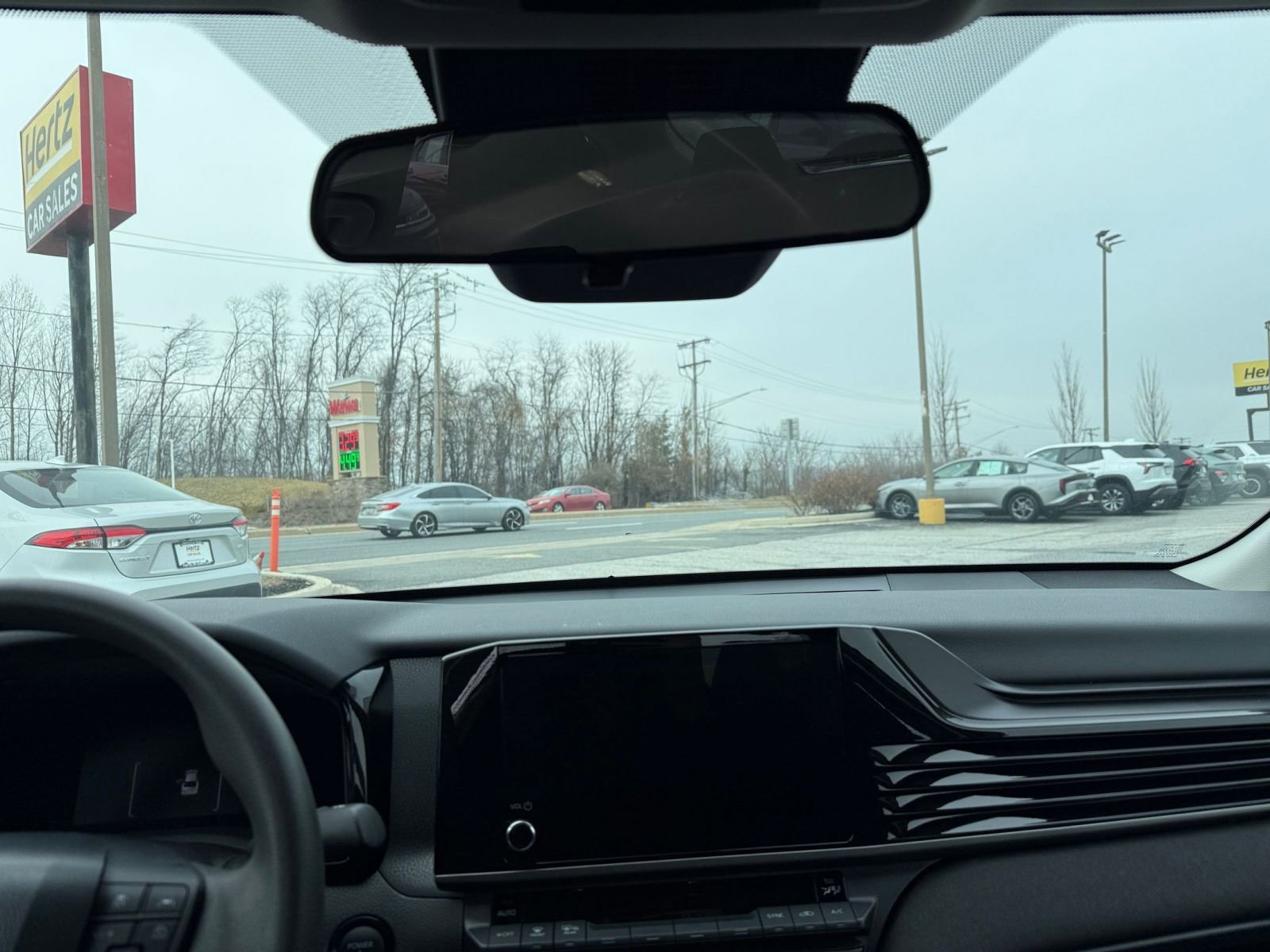 Used 2025 Toyota Camry LE image 17