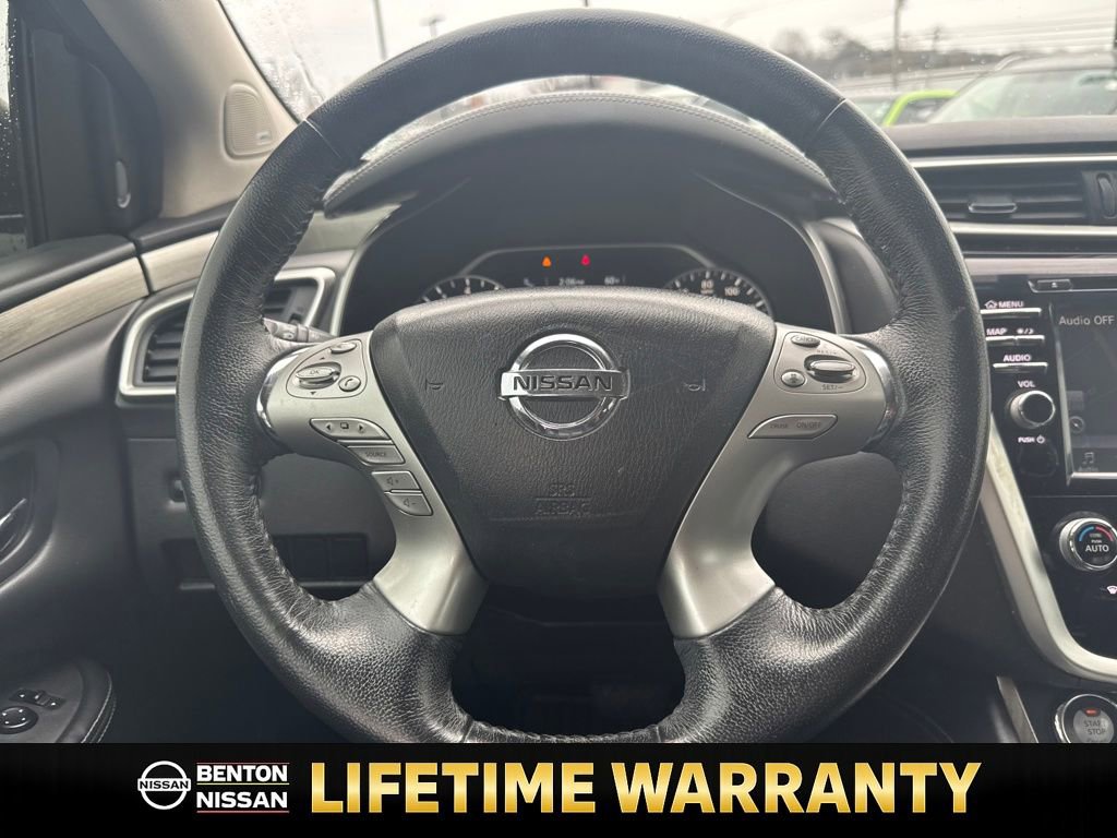 Used 2018 Nissan Murano SV w/ Premium Package image 16