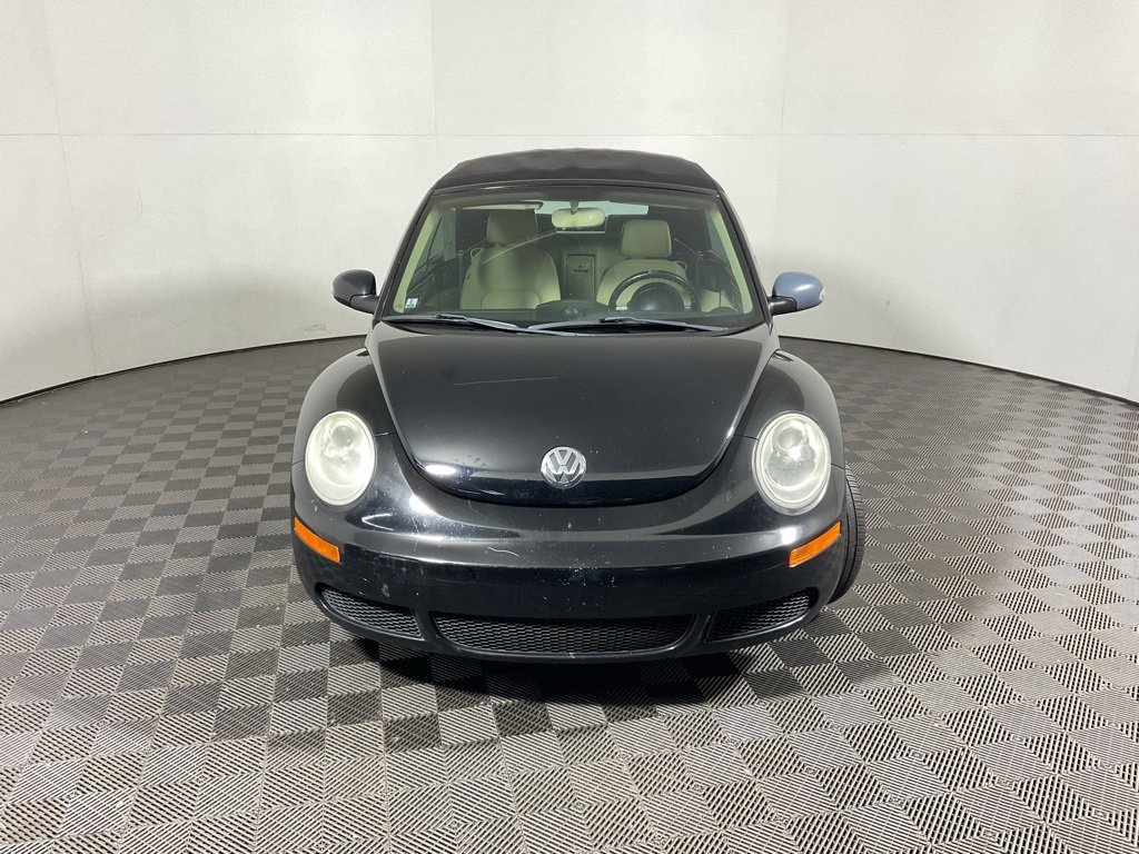 Used 2008 Volkswagen Beetle SE image 3