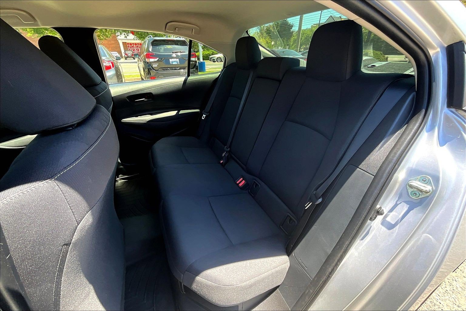 Used 2023 Toyota Corolla LE w/ Carpet Mat Package (TMS) FWD image 27