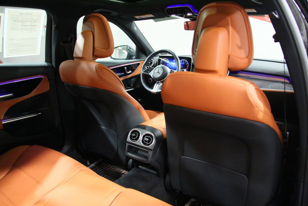 Certified 2025 Mercedes-Benz C 300 4MATIC Sedan image 23