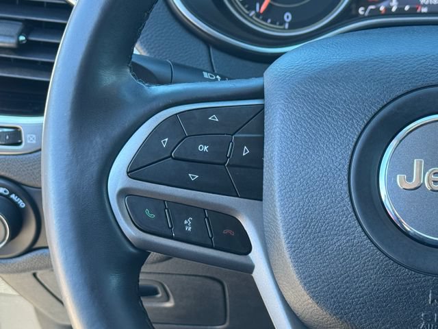 Used 2019 Jeep Cherokee Limited AWD/4WD image 24