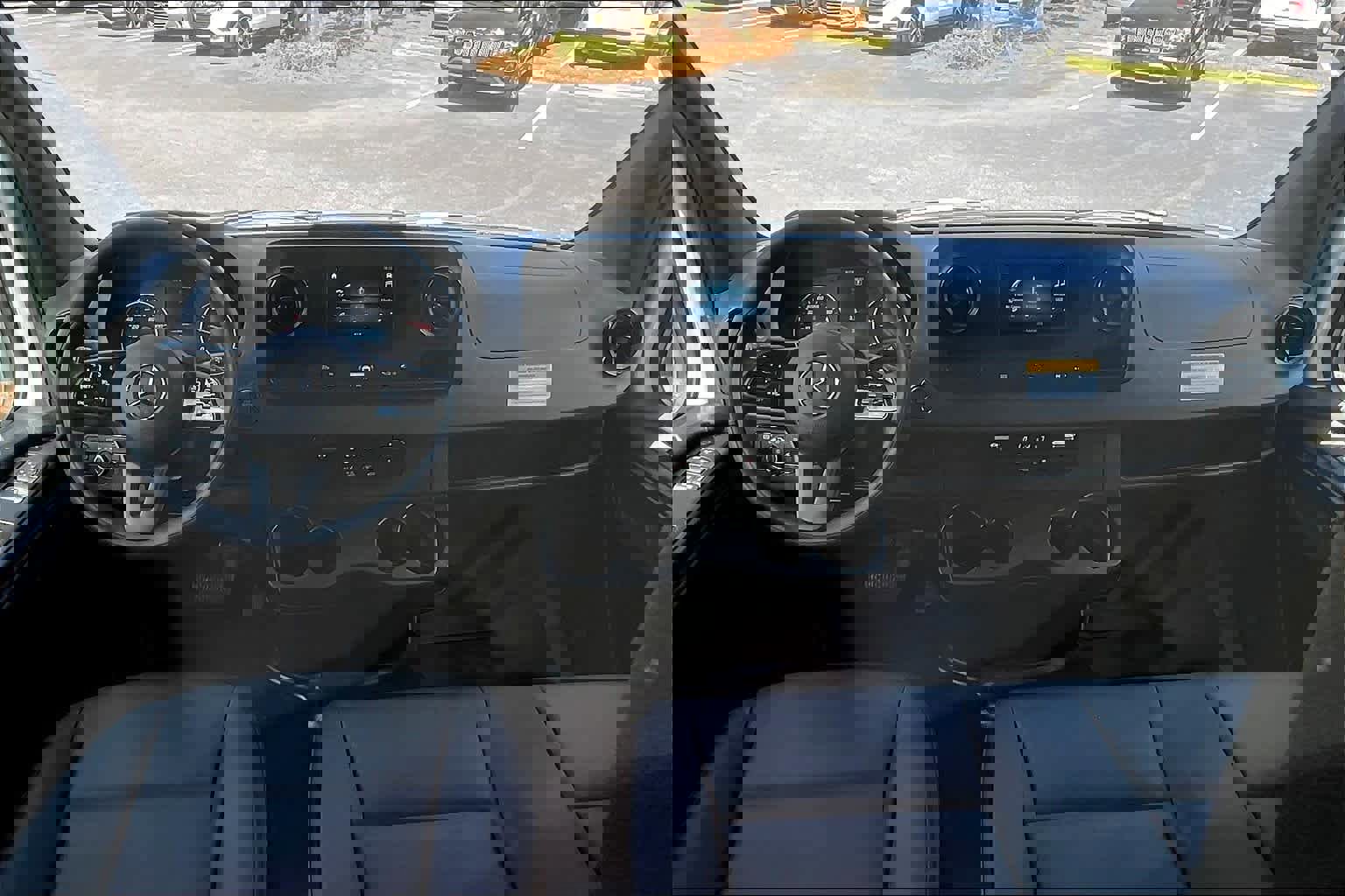 Used 2024 Mercedes-Benz Sprinter 2500 image 5