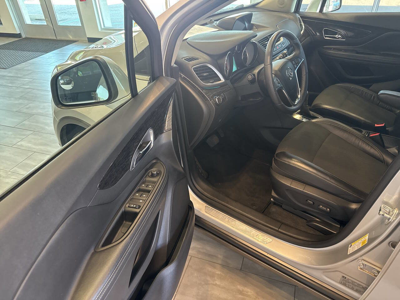 Used 2014 Buick Encore FWD image 20