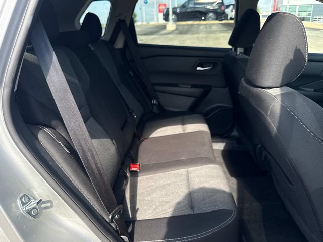 Used 2025 Nissan Rogue SV FWD image 12