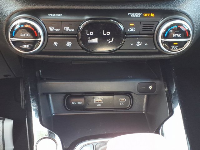 Used 2025 Kia Soul EX FWD image 23
