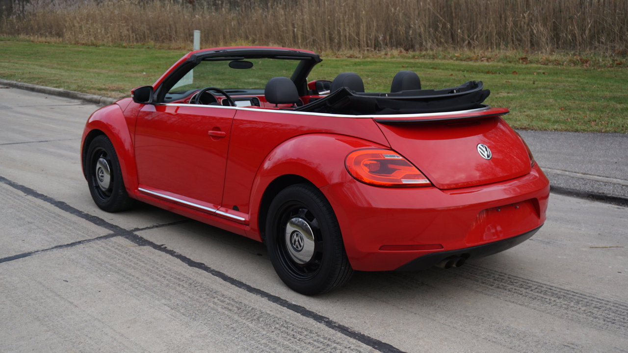 Used 2014 Volkswagen Beetle 2.5 image 3