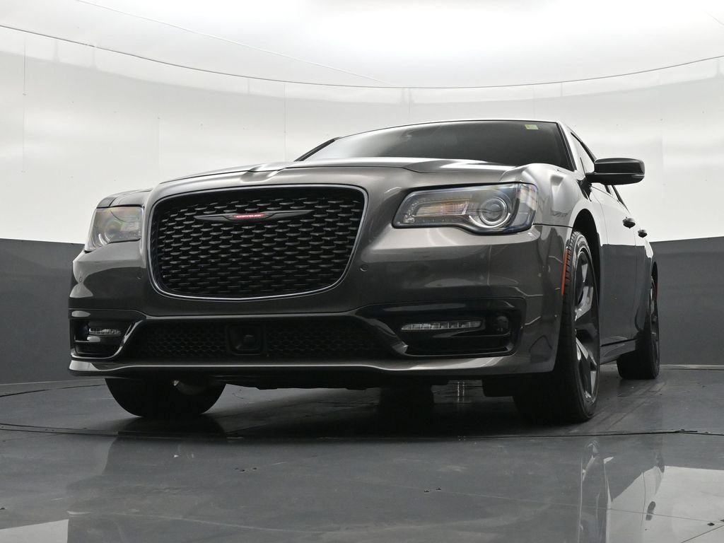 Used 2023 Chrysler 300 S w/ Comfort Group RWD image 32