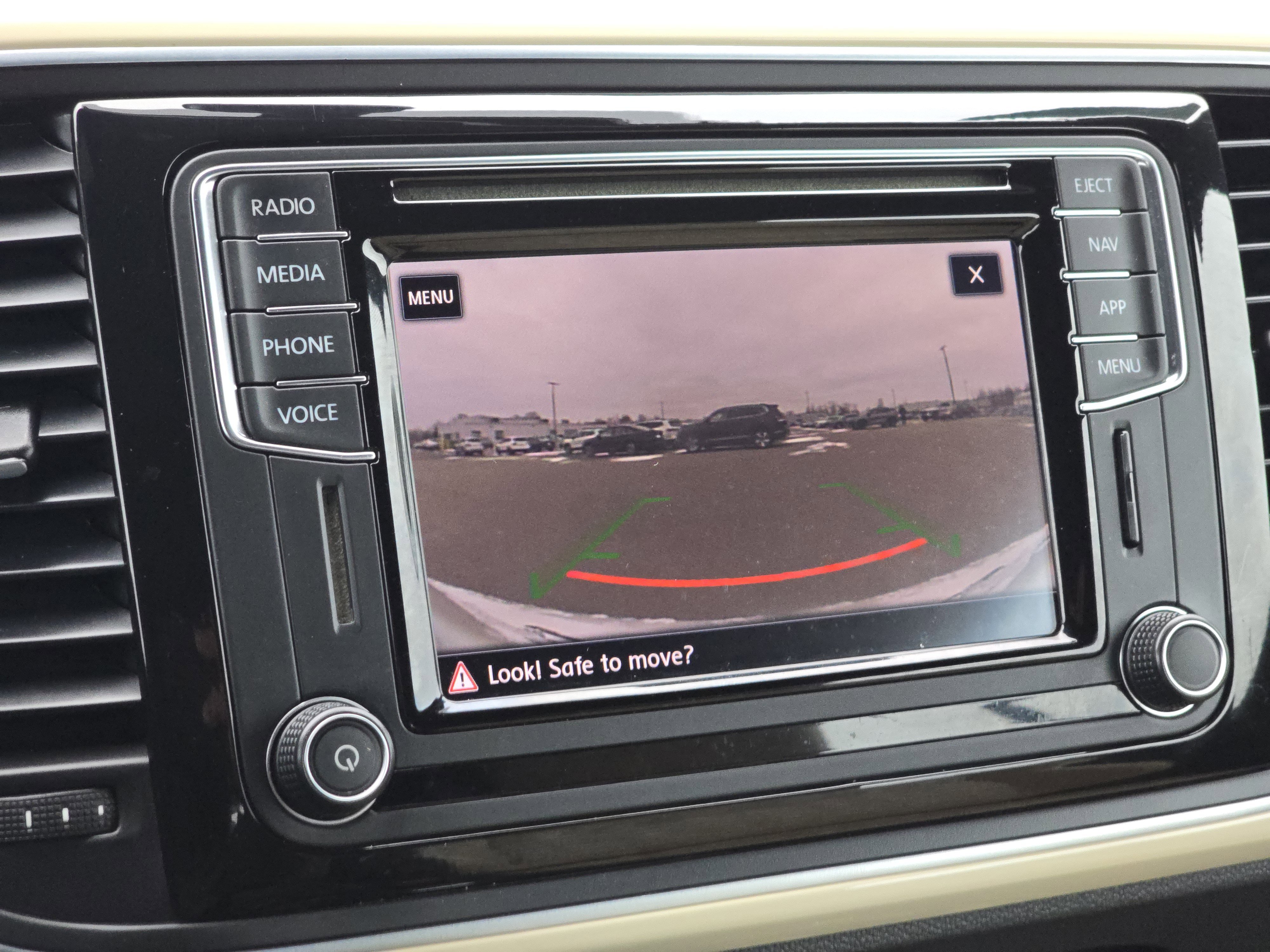 Used 2019 Volkswagen Beetle 2.0T S image 22