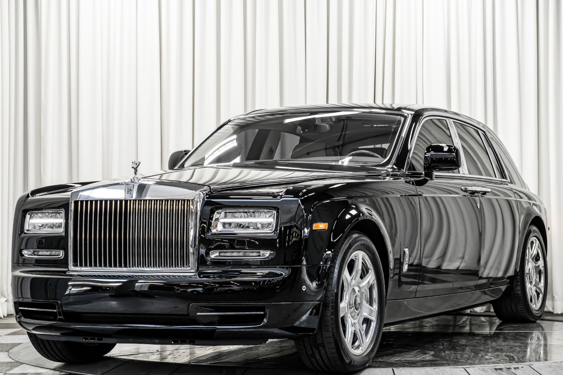 Used 2013 Rolls-Royce Phantom Sedan image 5