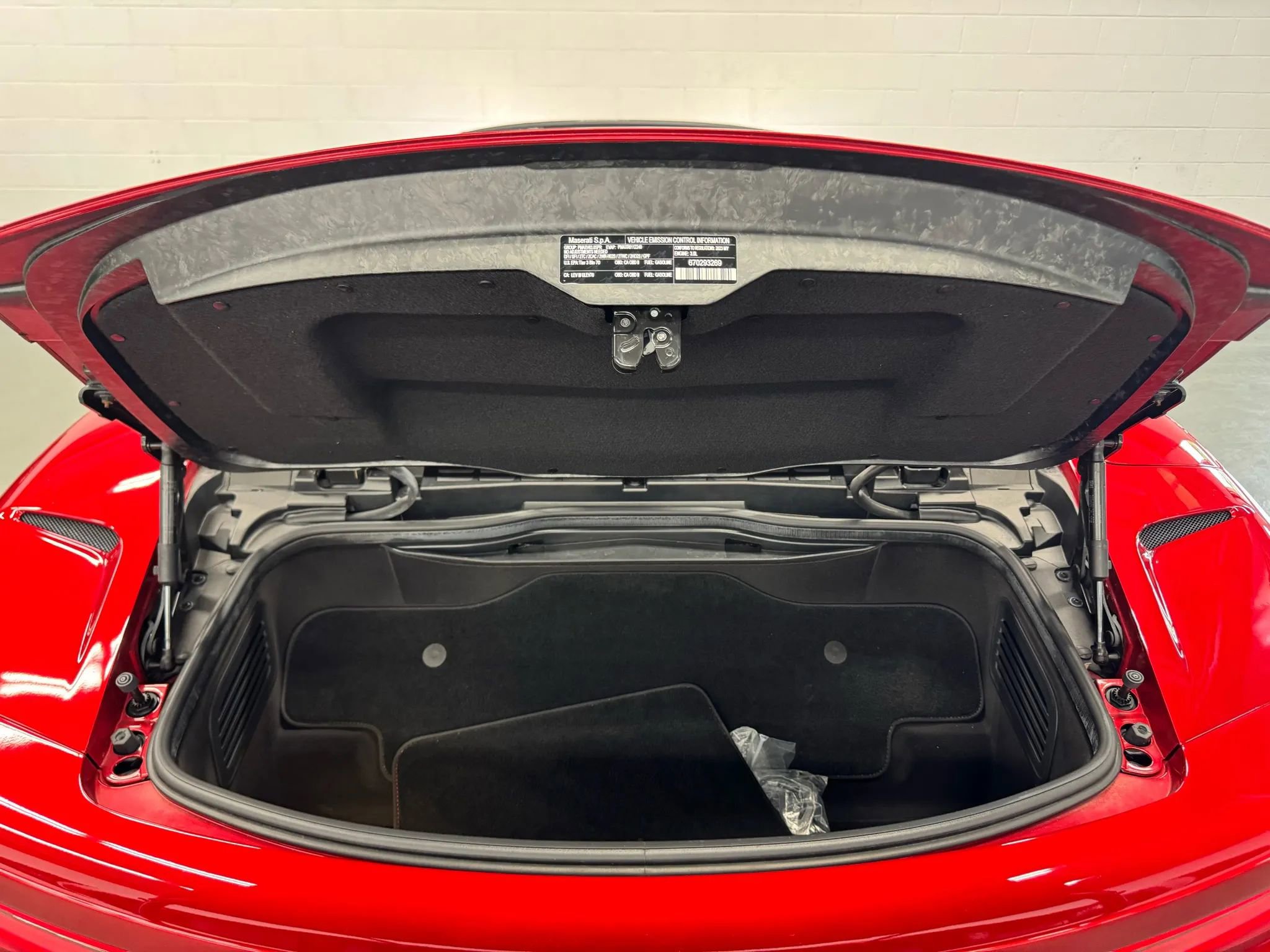 Used 2023 Maserati MC20 Spyder image 76