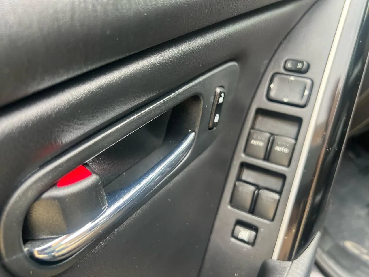 Used 2011 MAZDA CX-9 Touring w/ Moonroof & Bose Audio Pkg FWD image 13